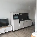 דירה Mit Kueche, 2 Einzelbetten, Dusche, Parkplatz, Schnellem Internet, Ada3 *
