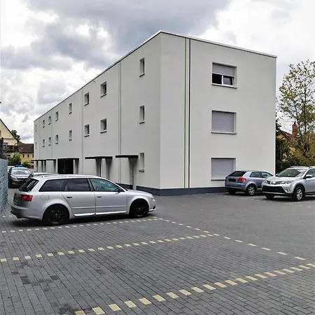 Apartment Mit Kueche Und 2 Einzelbetten, Duschbad, Parkplatz Und Ruhig Gelegen, Ada3 *